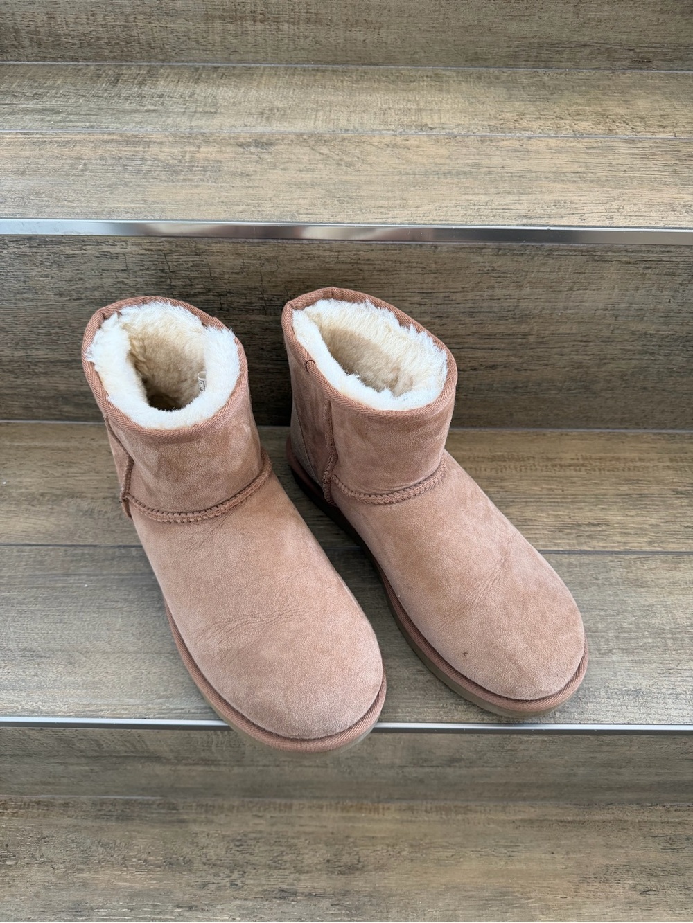 UGG Classic Mini II